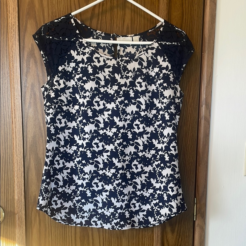 New York & Company Black and White Fitted Blouse